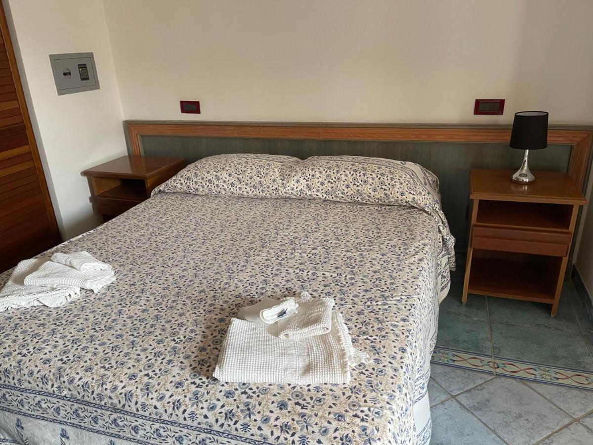 Lo Smeraldo Hotel 2*