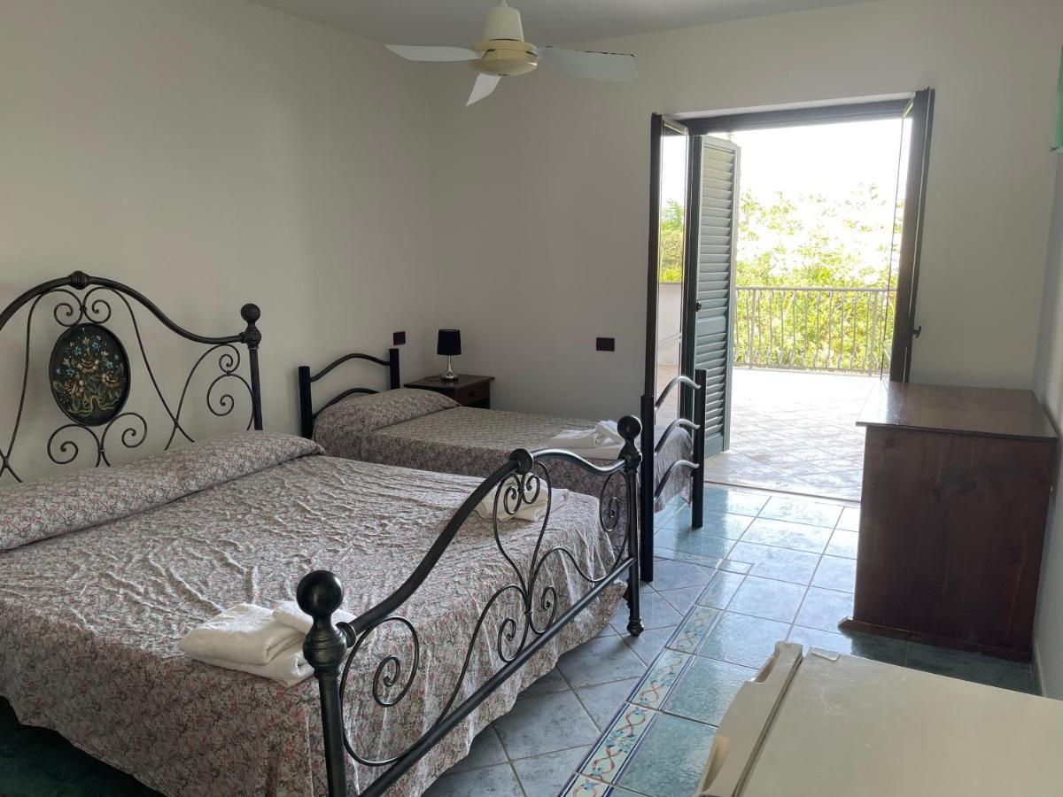Lo Smeraldo Hotel 2*