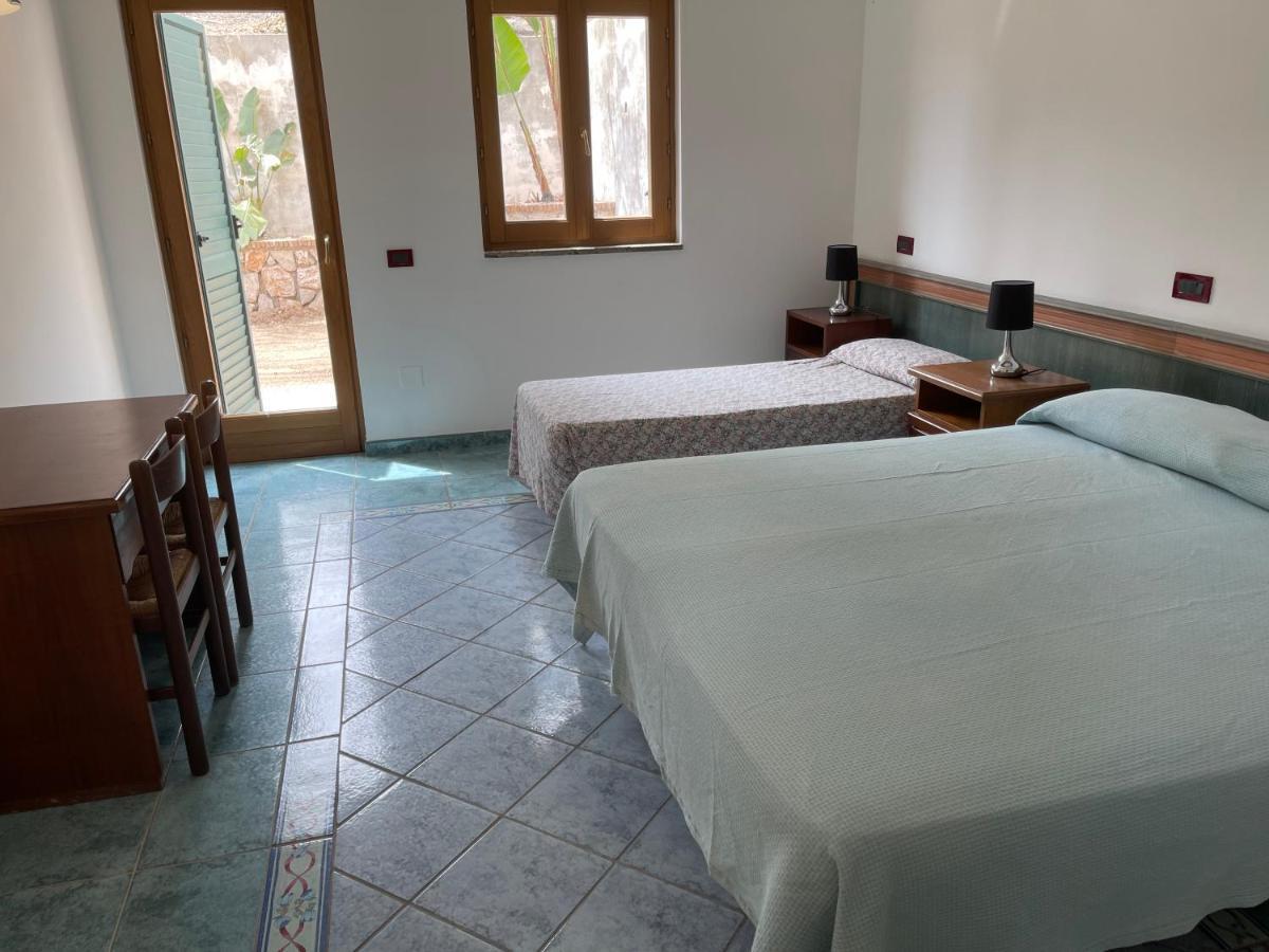 Hotel Lo Smeraldo 2*